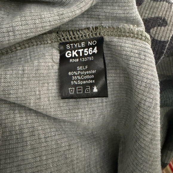 💕POL Gray Camouflage Shirt - Picture 5 of 8